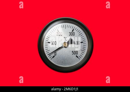 Thermomètre Celsius de l'indicateur de température d'un radiateur isolé Banque D'Images