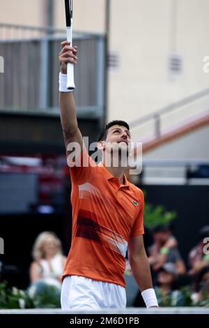 Adélaïde, le 3 janvier 2023. Novak Djokovic de Serbie célèbre la victoire lors du match de tennis international d'Adélaïde entre Novak Djokovic de Serbie et constant Lestienne de France à Memorial Drive sur 03 janvier 2023 à Adélaïde, en Australie. Crédit : Peter Mundy/Speed Media/Alay Live News Banque D'Images