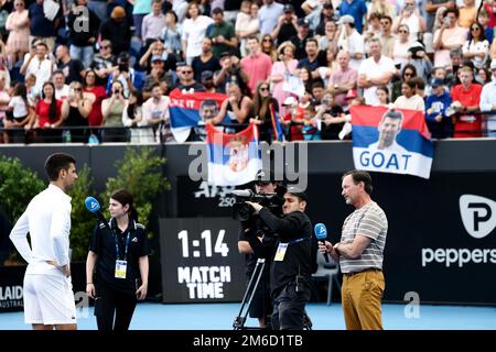 Adélaïde, le 3 janvier 2023. Interview de Novak Djokovic de Serbie après avoir remporté le match de tennis international d'Adélaïde entre Novak Djokovic de Serbie et constant Lestienne de France à Memorial Drive sur 03 janvier 2023 à Adélaïde, en Australie. Crédit : Peter Mundy/Speed Media/Alay Live News Banque D'Images
