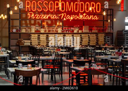 Pizzeria italienne Napoletana Rossopomodoro Banque D'Images