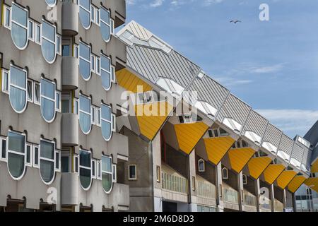 ROTTERDAM, PAYS-BAS - 8 novembre 2018 : Maisons du Cube. Un ensemble de maisons innovantes conçu par arc Banque D'Images