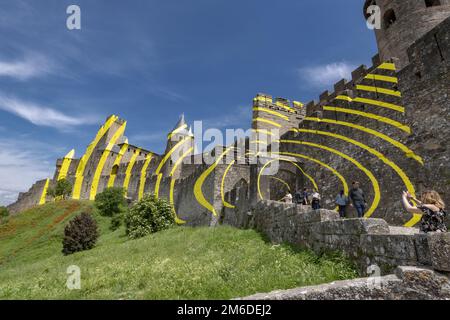 L'anamorphose perspectivale de Carcassonne. Felice Varini, cercles Concentriques Excentriques, Banque D'Images