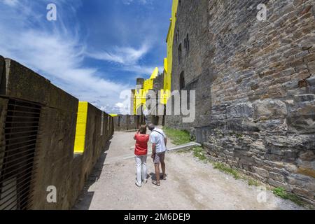 L'anamorphose perspectivale de Carcassonne. Felice Varini, cercles Concentriques Excentriques, Banque D'Images