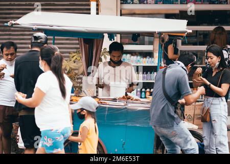 Cuisine de rue cinématographique aux Philippines Banque D'Images