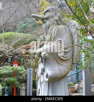 Karasu Tengu statue en Daisho-in temple bouddhiste, île de Miyajima, préfecture d'Hiroshima, Honshu, Japon, Asie. Banque D'Images