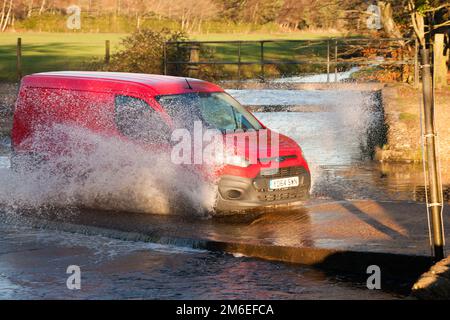 ford Dockens Water Ibsley New Forest Hampshire Angleterre Royaume-Uni Banque D'Images