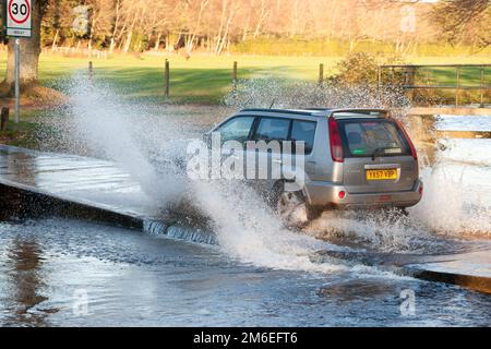 ford Dockens Water Ibsley New Forest Hampshire Angleterre Royaume-Uni Banque D'Images