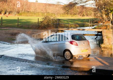 ford Dockens Water Ibsley New Forest Hampshire Angleterre Royaume-Uni Banque D'Images