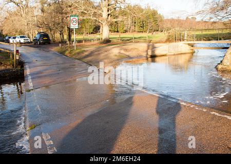 ford Dockens Water Ibsley New Forest Hampshire Angleterre Royaume-Uni Banque D'Images