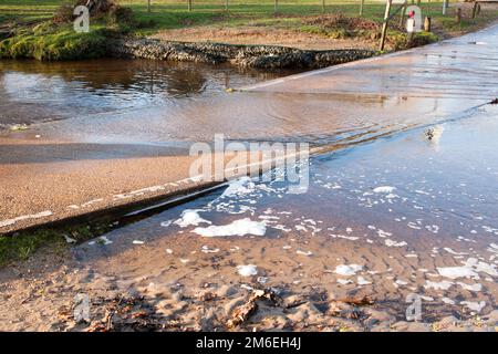 ford Dockens Water Ibsley New Forest Hampshire Angleterre Royaume-Uni Banque D'Images