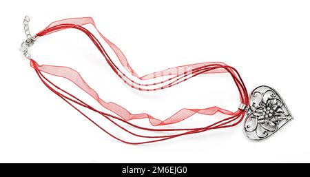 Collier à ficelle ou à corde métallique isolé sur fond blanc Banque D'Images