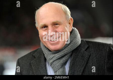 PHOTO D'ARCHIVE: Dieter Hoeness fête son anniversaire de 70th sur 7 janvier 2023, Dieter HOENESS, directeur (VFL Wolfsburg) Portrait. Football, Liga1&matchday18&Season0910, Sasion2009/2010, 2009/10 le 01/16/2010.Mercedes Benz Arena, deuxième moitié. SVEN SIMON, Princess-Luise-Str.41#45479 Muelheim/Ruhr#tel.648/9413250#fax 0208/9413260#GLSB compte bancaire n°: 4030 025 100, BLZ 430 609 67#www.SvenSimon.net# e-mail: SvenSimon@t-online.de. Banque D'Images