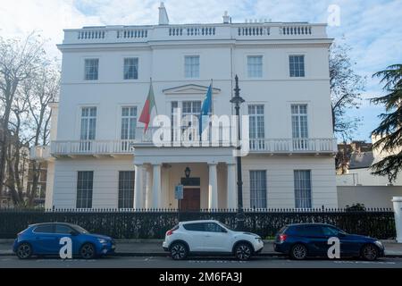 Londres - décembre 2022 : Ambassade du Portugal sur la place Belgrave, Belgravia Banque D'Images