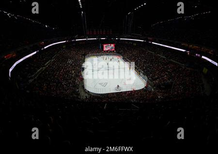 COLOGNE, ALLEMAGNE - 2 JANVIER 2023: Match de hockey DEL Kölner Haie - Düsseldorfer EG Banque D'Images