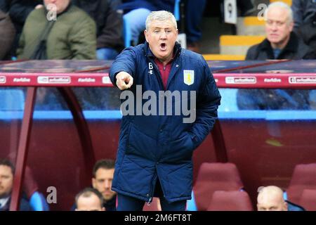 Aston Villa Manager Steve Bruce - Aston Villa v Derby County, Sky Bet Championship, Villa Park, Birmingham - 25th février 2017. Banque D'Images