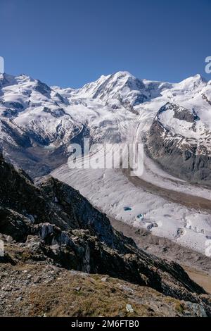 Glacier de Gornergrat / Gornergletscher - glacier de vallée sur le côté ouest du massif de Monte Rosa près de Zermatt dans le canton o Banque D'Images