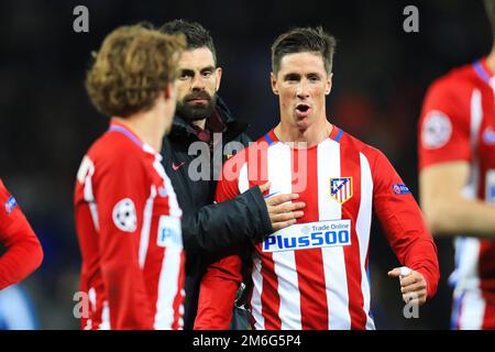 Fernando Torres, de l'Atletico Madrid, célèbre la demi-finale de la Ligue des champions de l'UEFA - Leicester City / Atletico Madrid, deuxième quart de finale de la Ligue des champions de l'UEFA, Stade de Leicester City, Leicester - 18th avril 2017. Banque D'Images