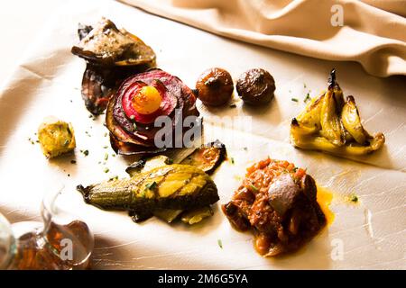 Antipasti italiens à Naples. L'antipasti est un type de départ typique de la gastronomie italienne Banque D'Images