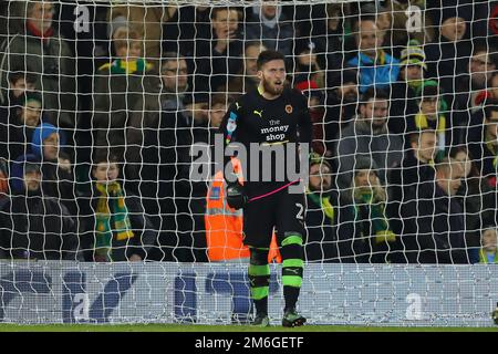 Matt Doherty, de Wolverhampton Wanderers, est allé dans le but après que tous les substituts ont été utilisés avec Goalkeeper, Carl Ikeme a envoyé pour un complet sur Wesley Hoolahan de Norwich City - Norwich City v Wolverhampton Wanderers, Sky Bet Championship, Carrow Road, Norwich - 21st janvier 2017. Banque D'Images