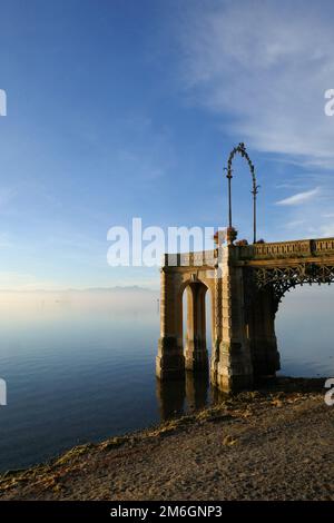 Port du château de la résidence d'été royale à Friedrichshafen, sur le lac de Constance Banque D'Images