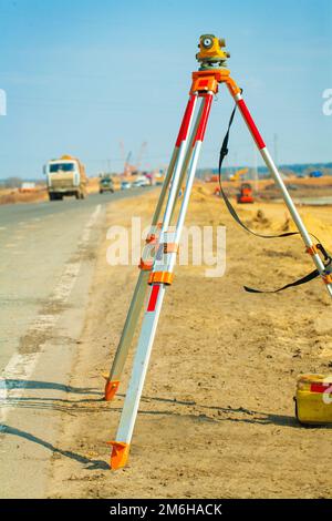 théodolit sur le chantier de construction extérieur. Banque D'Images