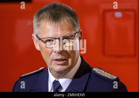 Malchow, Allemagne. 22nd novembre 2022. Hannes Möller, Président de l'Association des pompiers de Mecklembourg-Poméranie-Occidentale, à un rendez-vous à l'École d'Etat pour la protection contre les incendies et les catastrophes. Credit: Jens Büttner/dpa/Alay Live News Banque D'Images