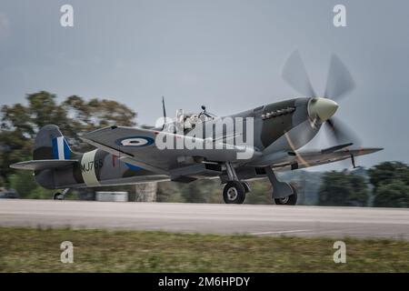Le Spitfire grec à Araxos Banque D'Images