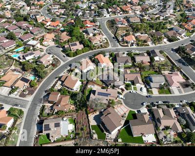 Vue aérienne de dessus quartier de classe moyenne en Californie du Sud, États-Unis Banque D'Images