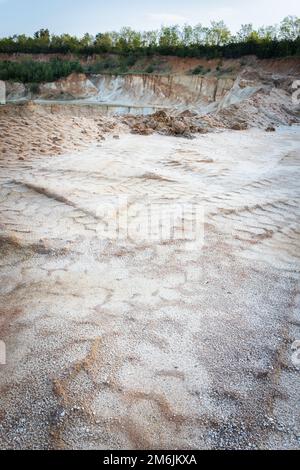 Exploitation minière à ciel ouvert pour le sable et le gravier Banque D'Images