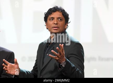 Las Vegas, États-Unis. 04th janvier 2023. Le cinéaste M. Night Shyamalan parle lors de la journée médiatique ces 2023 au Mandalay Bay Convention Center de Las Vegas, NV on 4 janvier 2023. (Photo de Bryan Steffy/Sipa USA) Credit: SIPA USA/Alay Live News Banque D'Images