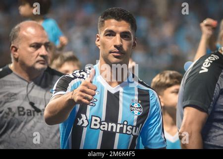 Porto Alegre, Brésil. 04th janvier 2023. Le joueur Luis Suarez pendant la conférence de presse après une présentation officielle aux fans de Arena do Grêmio. Luis Suarez, attaquant international uruguayen, a signé un contrat de deux ans avec le club brésilien Grêmio. Credit: Brésil photo Press/Alamy Live News Banque D'Images