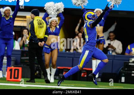 INGLEWOOD, CA - DÉCEMBRE 25: Los Angeles Rams Corner back Cobie durant (14) obtient une interception avec 84 yards interception pendant le Denver Broncos vs Banque D'Images