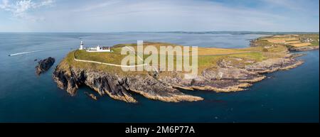 Panorama aérien vue sur le paysage du phare de Galley Head dans le comté de Cork Banque D'Images