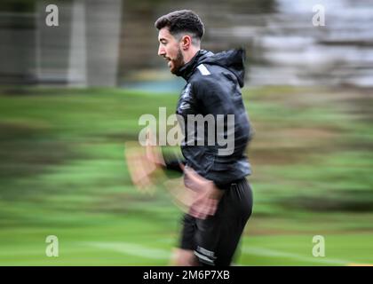 Plymouth, Royaume-Uni. 05th janvier 2023. Plymouth Argyle milieu de terrain Finn Azaz (18) pendant la session de formation Plymouth Argyle au terrain de formation Plymouth Argyle, Plymouth, Royaume-Uni, 5th janvier 2023 (photo de Stanley Kasala/News Images) à Plymouth, Royaume-Uni, le 1/5/2023. (Photo de Stanley Kasala/News Images/Sipa USA) crédit: SIPA USA/Alay Live News Banque D'Images