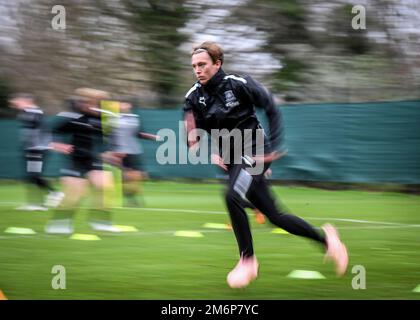 Plymouth, Royaume-Uni. 05th janvier 2023. Plymouth Argyle milieu de terrain Callum Wright (26) pendant la session de formation Plymouth Argyle au terrain de formation Plymouth Argyle, Plymouth, Royaume-Uni, 5th janvier 2023 (photo de Stanley Kasala/News Images) à Plymouth, Royaume-Uni, le 1/5/2023. (Photo de Stanley Kasala/News Images/Sipa USA) crédit: SIPA USA/Alay Live News Banque D'Images