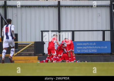 Hednesford, Royaume-Uni. 05th janvier 2023. Les joueurs de Middlesbrough célèbrent le but du faire 0-1 lors du match de coupe de la Premier League West Bromwich Albion vs Middlesbrough U23 à Keys Park, Hednesford, Royaume-Uni, 5th janvier 2023 (photo de Gareth Evans/News Images) à Hednesford, Royaume-Uni, le 1/5/2023. (Photo de Gareth Evans/News Images/Sipa USA) Credit: SIPA USA/Alay Live News Banque D'Images