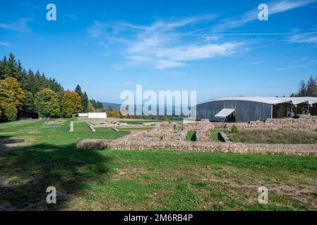 Centre archéologique de Bibracte. Ruines archéologiques gaulois sur le mont Beuvray. Site européen de fouilles anciennes. Peuple celtique des Aedui. Banque D'Images