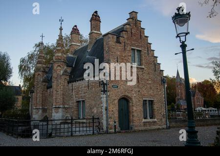 Beginhof est une belle cour avec un ancien poorhouse (hofje) dans le centre d'Amsterdam Banque D'Images