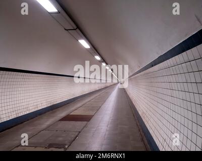 Tunnel Sint Anna, Voetgangerstunnel St Anna, tunnel piéton St Anna et tunnel vélo sous l'Escaut, Anvers, Flandre, Vlaanderen, Belgique Banque D'Images