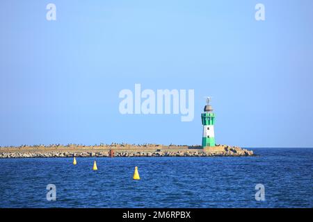 Le phare de Mukran sur l'île de Ruegen, en mer Baltique. Mecklembourg-Poméranie occidentale, Allemagne Banque D'Images