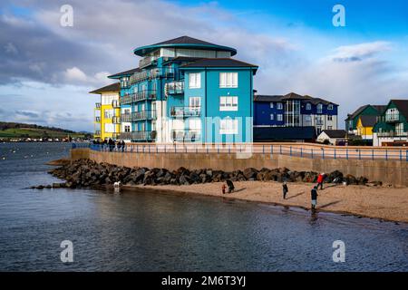 Aménagement moderne de logements en bord de mer à Exmouth Quay, près de Exmouth Marina, Exmouth, Devon, Royaume-Uni. Banque D'Images