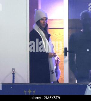 Leicester, Royaume-Uni. 03rd janvier 2023. Rebekah Vardy regarde le match de Leicester City v Fulham EPL Premier League, au King Power Stadium, Leicester, royaume-uni sur 3 janvier 2023. Crédit : Paul Marriott/Alay Live News Banque D'Images