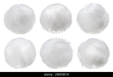 Boules de coton molletonné isolées sur fond blanc Banque D'Images