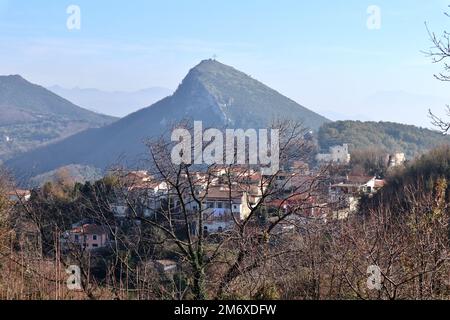 Dragonea - Monte San Liberatore dal Santuario di San Vincenzo Ferreri Banque D'Images