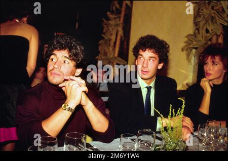 Photo répertoire, Italie. 06th janvier 2023. DIEGO ARMANDO MARADONA AVEC GIANLUCA VIALLI ( - 1993-01-31, Bertolucci/GIACOMINOFO) ps la photo peut être utilisée dans le contexte dans lequel elle a été prise, et sans l'intention diffamatoire du décorum des personnes représentées usage éditorial seulement crédit: Agence photo indépendante/Alamy Live News Banque D'Images