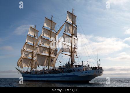 Grand navire russe Mir, départ de la course de Stavanger, 2011 Banque D'Images