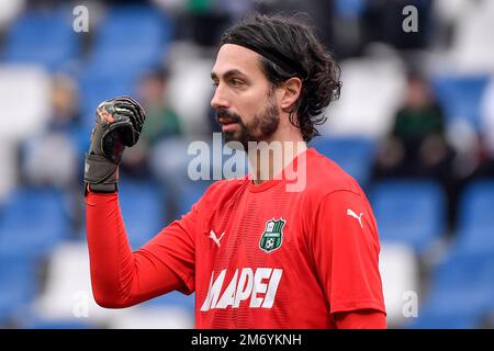 Andrea Consigli, de l'US Sassuolo réagit pendant la série Un match de football entre l'US Sassuolo et l'UC Sampdoria au stade Citta del Tricolor à Reggio Banque D'Images