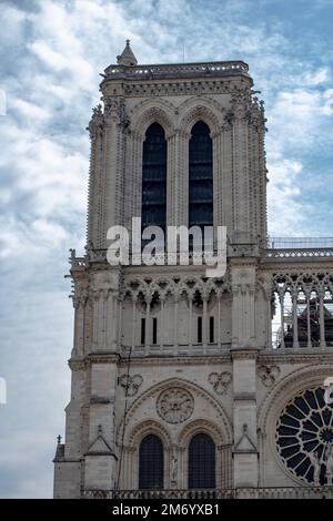 Restauration de la cathédrale notre Dame de Paris après le feu. Banque D'Images