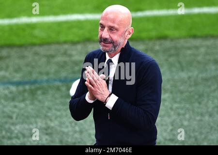 Stade Wembley, Londres, Royaume-Uni. 26th juin 2021. Euro 2020 championnats de football Italie contre Autriche; Gianluca Vialli de l'Italie marche le terrain crédit: Action plus Sports/Alamy Live News Banque D'Images