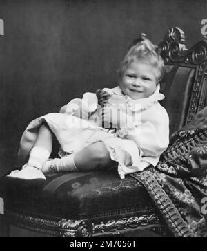 Le futur roi George VI (1895-1952), c1898. Le roi George VI fut roi du Royaume-Uni et des dominions du Commonwealth britannique du 11th décembre 1936 jusqu'à sa mort en 1952. Banque D'Images